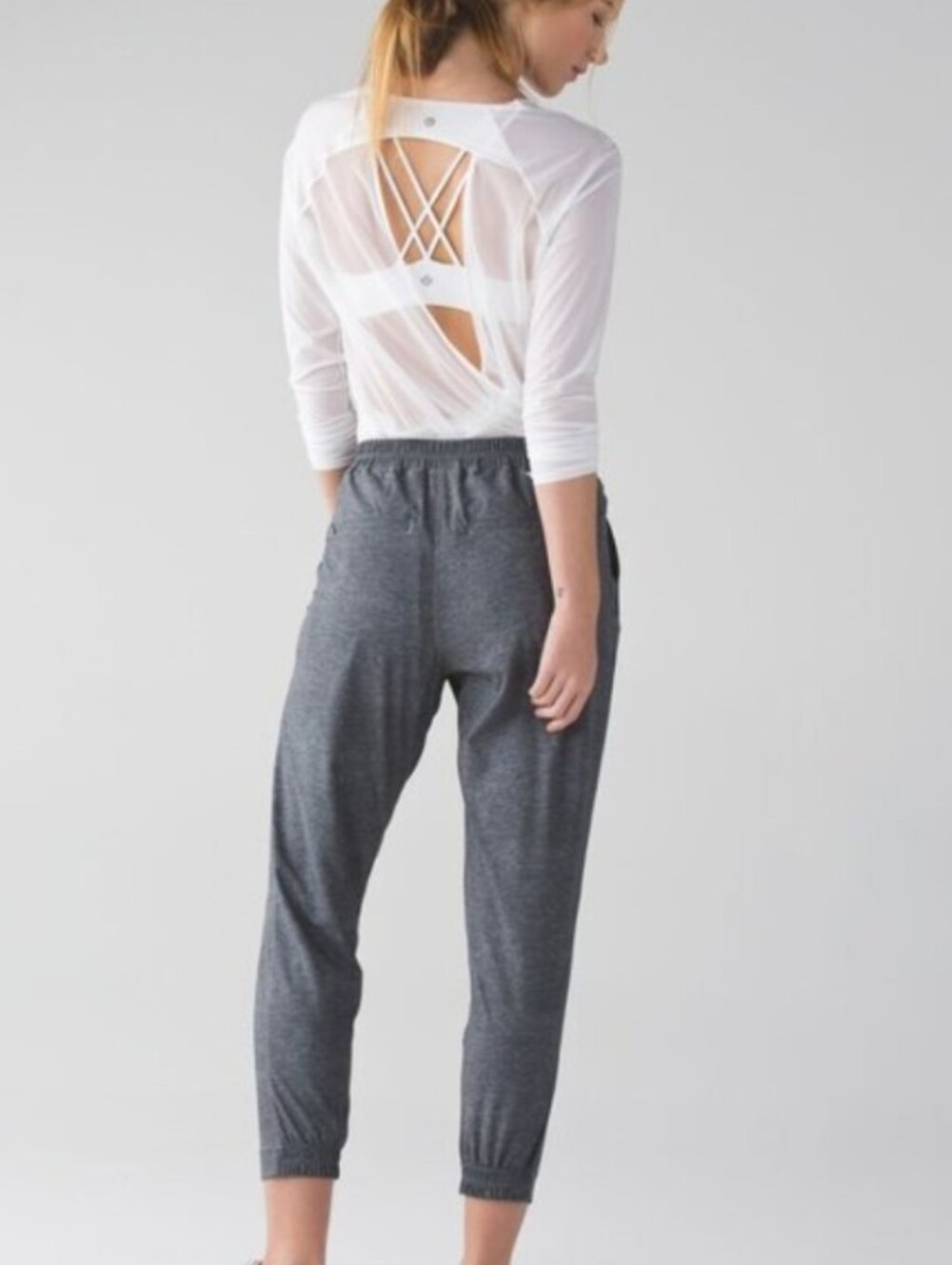 Lululemon Keepsake Grey Studio Pleated Jogger Pant - Size 8 - Picture 6 of 7